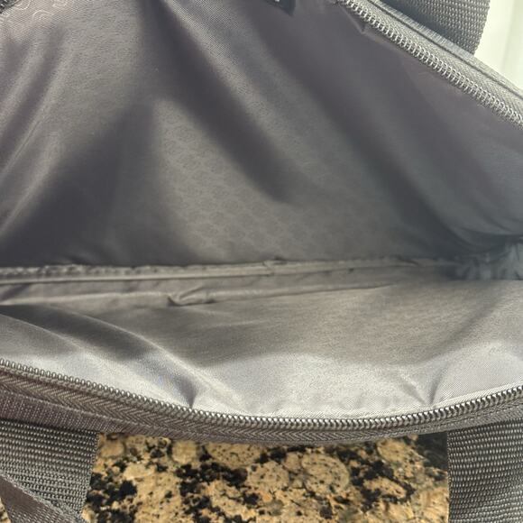 SOLO Ny FLATIRON SLIM BRIEF city briefcase over the shoulder - Picture 6 of 12